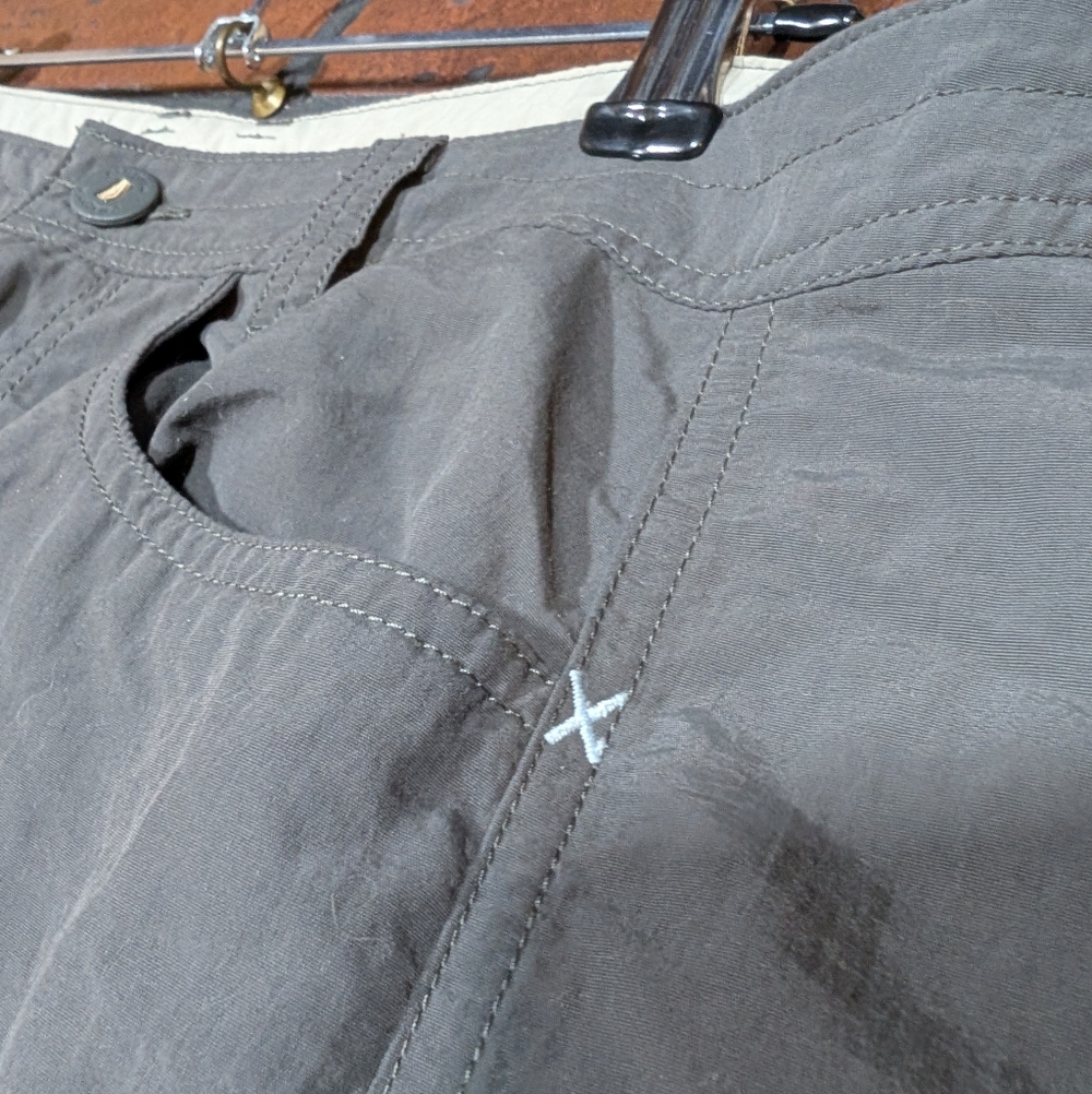 Patagonia Women's Convertible Adventure Pants - Roll Cuff Size 6 - Picture 4 of 16
